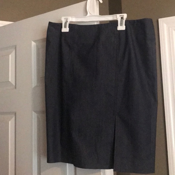 Nine West skirt - Picture 3 of 3